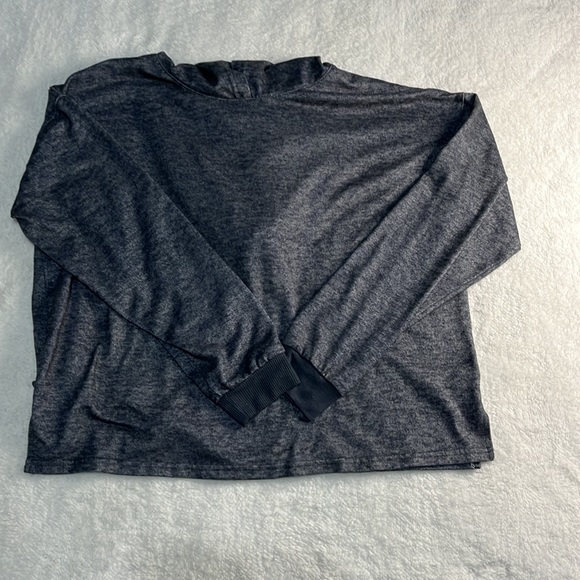 Briefly stated, Wild Fable, Unbranded long sleeve crew neck shirts. Size M & S. - Picture 2 of 12